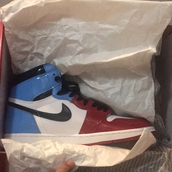 Jordan 1’s FEARLESS size 11 new with box - Picture 4 of 12